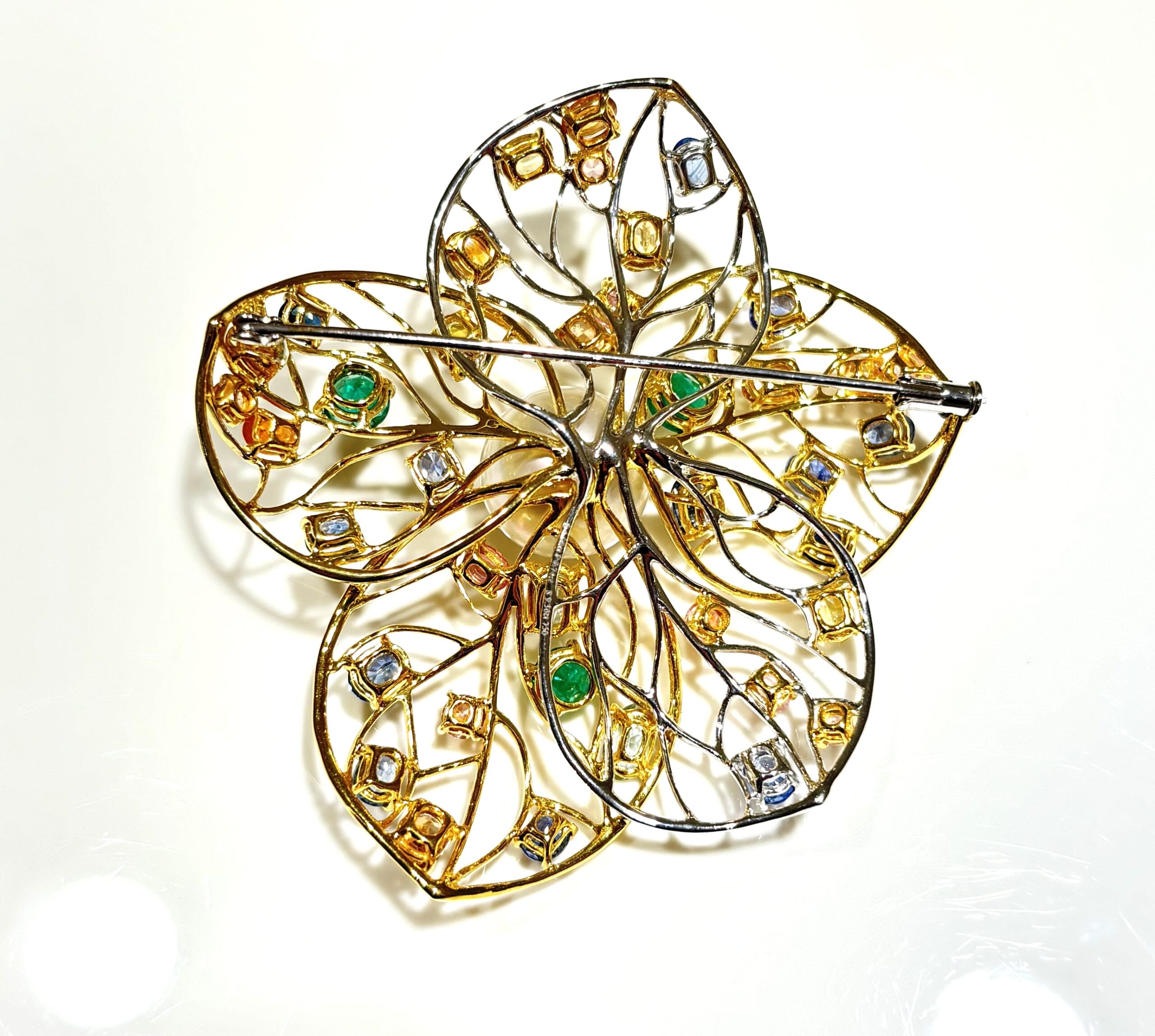 White South Sea Pearl Diamond Brooch