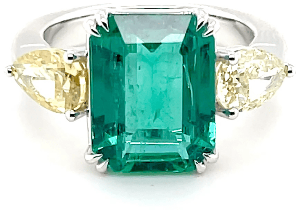 Royal Zambian, No oil Emerald and Diamond Ring